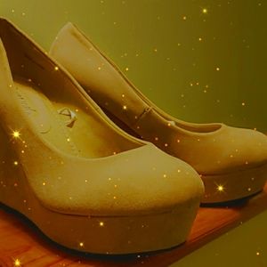 WetSeal faux suede wedge high heel